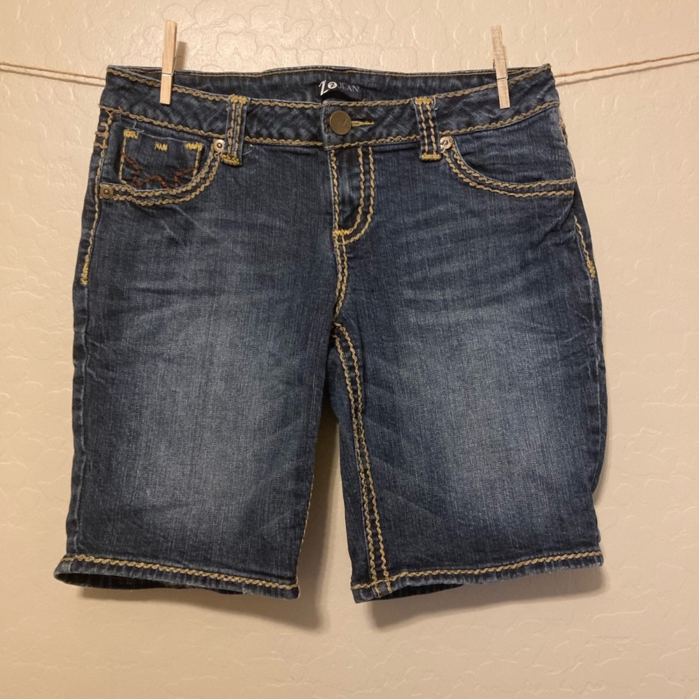 Z2 Jeans Bermuda Denim Shorts Size 13 Juniors